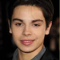 In love with the most amazing actor ever Jake T Austin :) watch his new show the fosters!