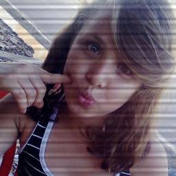 - Menina Perfeita.
SEGUE QUE EU SIGO DE VOLTA :}