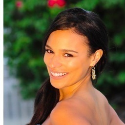 Vegetarian comedian and entertainment personality. Recent castmember on CBS's SURVIVOR.  Complaining is for the weak minded; command your life.   VIVE TU VIDA!!