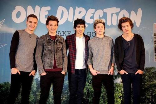 Guess what? I'm directioner just like you! dying for 5 mofos who don't even know I exist & dreaming I'll marry them one day. Anyways FOLLOW ME xx