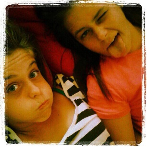 Follow me please ill follow back
