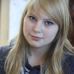 Julia_Dav1998's profile picture. 