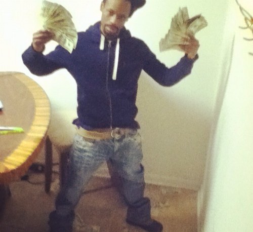 jus tryna live a lil cuz niggaz die alot instagram mind_on_amilllion