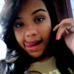 ㅤ∿ ㅤNem me conhece mais já me critica, nem fortalece mais quer derrubar {..} é com humildade que eu sigo em frente ♪ :}}*' ㅤMeu idolo ? é DEUS ♥ *'