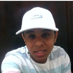 ֆֆTenhoo  , 17 anos  #Oitapeviézica !,;*  ss2; [[...]]  Segue  ?