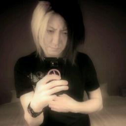 普通の社会人。大好き⇒GLAY HISASHI/DIR EN GREY 薫Toshiya/lynch. 悠介 好き⇒アクメ/A9/DIV/シド/JDA/ABC/エルレ/ｴｳﾞｧ/ｶﾞﾝﾀﾞﾑ/黒執事etc 好きなものが被ったらヨロシクです♪