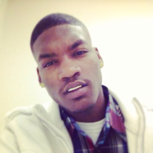 _Born2Shine_'s profile picture. #HTU All-American #RamFam USATF, BMF GrindTime C.R.E.A.M (Cash Rules Everything Around Me) Ciroc