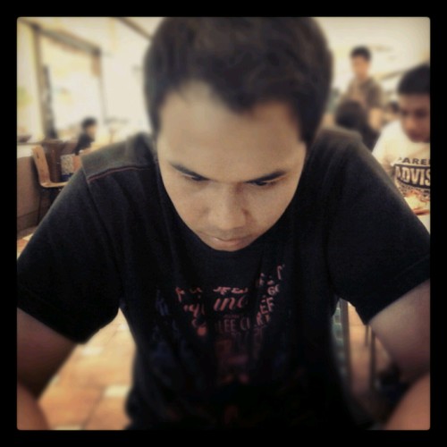 bimoaryobimo's profile picture. an Omnivore