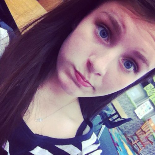 Im single!! Im a directioner!! 0/5 :(  follow me i follow back!!! Im the kind of girl who eats ice cream in the winter and hot chocolate in the summer.