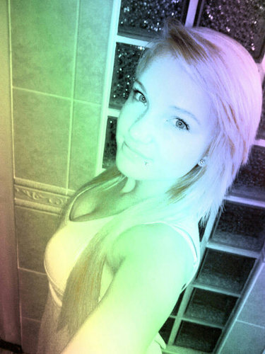 Follow me ii follow back :)  Add meh on Bbm..25C9E2DE