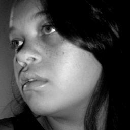 “Eu admiro demais os detalhes. O detalhe de um sorriso tímido, da forma como os olhos se movem. Tudo revela algo.