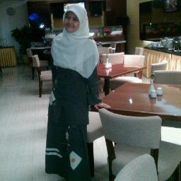 rina_hidayati's profile picture. Menunggu sebuah kepastian,,,yakinlah Allah penolongnya,,)