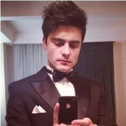 Eu simplesmente sou apaixonada pelo @guilhermeleicam !Vc é minha vida , meu tudo , te amo! s2 Feito dia 26/01/13