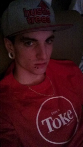 pontone33's profile picture. 