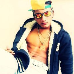 Sï¿½o Paulino , 17 anos , Danï¿½arino de FUNK do grupo MC 2K