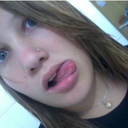 eu sou uma menina q sonha com o amor e q sabe realmente o q é ser feliz adoro cantar ,zuar e de desenhar manga e de conheçer pessoas novas e ser amiga