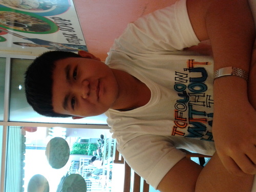 Paytay4's profile picture. สนุกสนานเฮฮาไร้สาระบ้างมีสาระบ้างบางเวลาชอบคุยเปนชีวิตจิตใจยิ้มเก่งด้วย :)