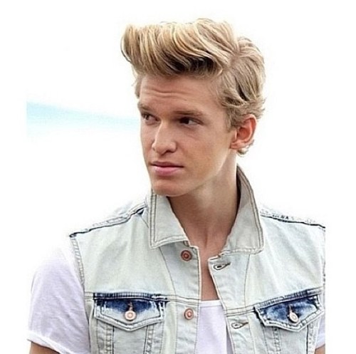 2 girls in LOVE with @CodySimpson! CHECK OUT OUR YOUTUBE CodyLovers28