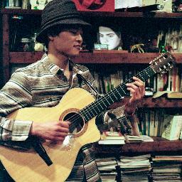 石井 清貫 本日小田急線梅ヶ丘のbar Fuzz Http T Co Cj8mleizkk にてhum Stringsで20時からライブします エントランスフリーですので 是非お気軽に飲みに来てください Http T Co Jwwkvfwkpa