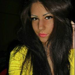 Sunt o fire incapatanata, puternica si curioasa. Imi place sa vizitez locuri noi si sunt fascinata de tot ce inseamna spatiu si univers.