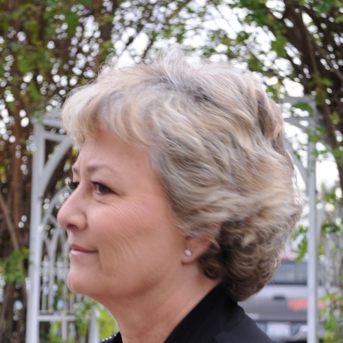 CyndiB51's profile picture. 