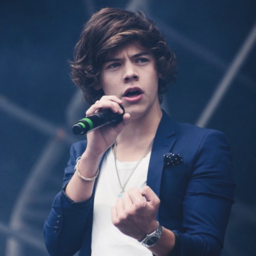 #IFollowBack 5 boys. 4 british. 3 taken. 2 single. 1 band. 0 straight. ONE DIRECTION! LWWY♥ :) Baby Lux follows