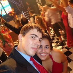 Profissional da área de TI. Gosto de tecnologia, me manter informado, família, amigos, namorada, jogar vídeo game e basquete, não necessariamente nesta ordem!
