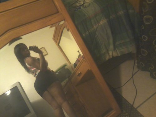 #TeamSexy !! #Team2012 !!! #TeamIRDGAF But Go Follow Me On Instagram @JsstKissMyAss I Follow Back :) #TeamThickness Btw