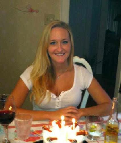 ReynoldsUA's profile picture. Deleting this account. Follow my new one @VeryPeary