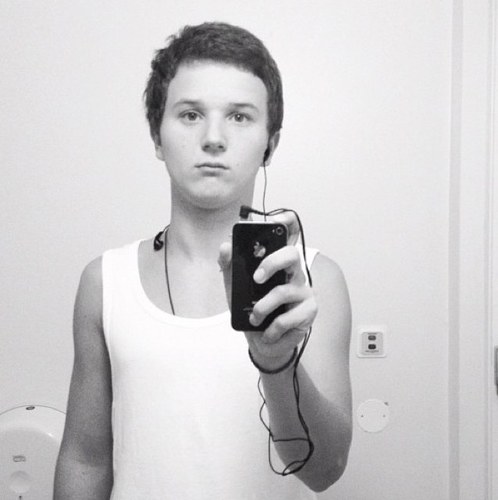 Amedrala's profile picture. 