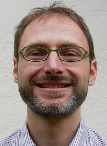 Loves the mountains, plays with electronics, works with Scala, learns some maths