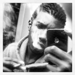 Locotrending's profile picture. 