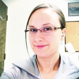ourhouseishome's profile picture. A mom, biochemist and organizational nerd who loves learning