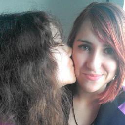Hey ya there. I`m Berry, a very sarcastic and non-conventional person. I love singing and writing. Cya~~~