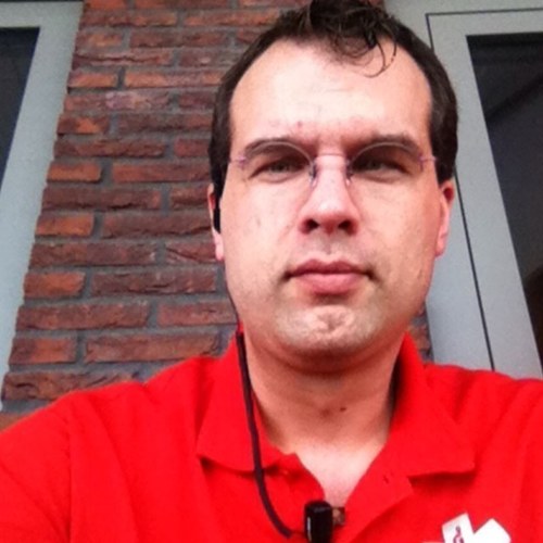 Zoekt u een ervaren BHV of EHBO instructeur, of heeft u een hulpverlener nodig bij een (sport) evenement? Neem dan gerust kontakt op