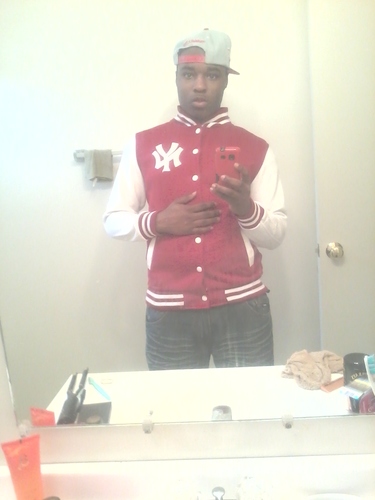 Follow me! i follow back :) from Philly love basketball and yeah capricorns all day