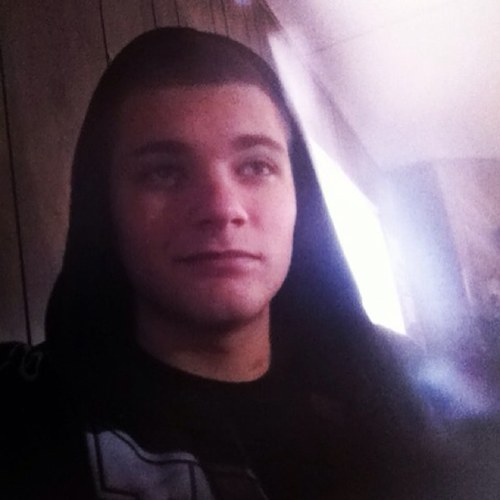 Tweeter is gay, and so is mason harshman. Hey :)