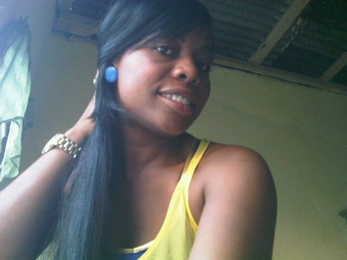 ☺☻♥•◘Soy una negra chula y Simpatica, me gusta hacer amigo :)☺☻♥•◘ Follow me and I follow back........Sigueme y te Sigo!!!