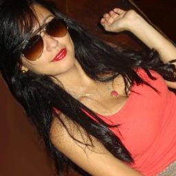 19 anos, legal, amiga, estudante de Medicina, curto Rock (Pity) , Forró (Simone e Simaria). Ahh eu sou assim, follow-me?