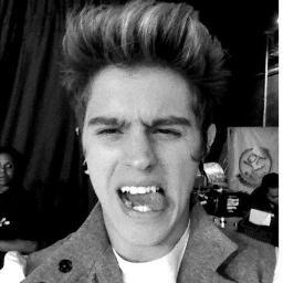 Falam q p ser um anjo tem q ter assas mas vc n tem e mesmo assim é meu anjo @thomasrestart ♥ Dona: Larissa. Modera: Thayná
since:24/01/12 oficializado:24/06/12