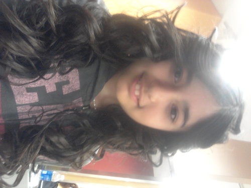 hay what up follow me I follow back so bored #teamtwilight