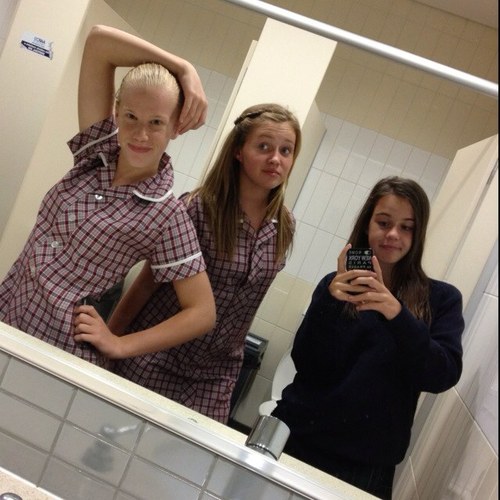 I'm caity, i love netball, touch footy, league tag, hockey and being with friends 
Kik me: kuteekaty
Snapchat me: caity_1233