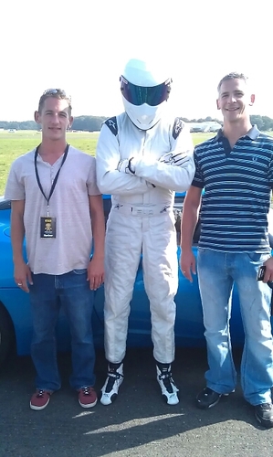 BuckClutterbuck's profile picture. If you wish hard enough it may just happen, so close your eyes and wiggle your nose, Smiley Welshman