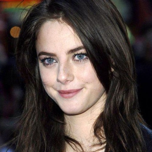 Gryffindor | Sixth Year | Scottish | Skate boarder | Sad is happy for deep people...