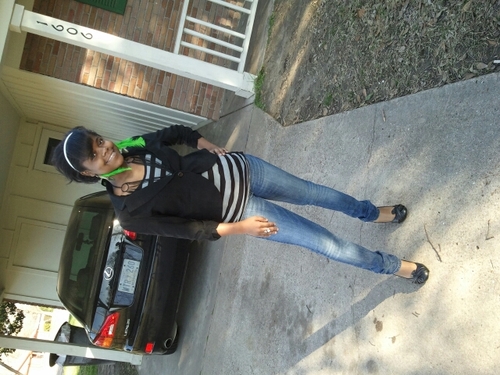 Me being me,Me doing me,Me only worried bt self and thats why im gonna make it... Follow Meh_Fah a Follow Back