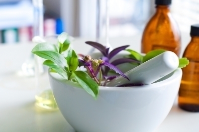 Gaëlle Derey, passionnée par les huiles essentielles et l'aromathérapie. Convaincue de leur efficacité, je partage avec vous tout mon savoir.