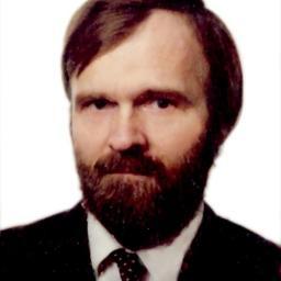 Jestem magistrem fizyki.Udzielam bardzo skutecznych korepetycji z matematyki, fizyki i dziedzin pokrewnych. Dużo podróżuję do tej pory po Europie i Azji.