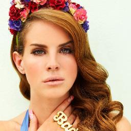 Love My goddess, @LanaDelRey Your soul is haunting me telling me that everything is fine, but i wish i was dead Lana is my Light, and my everything 3