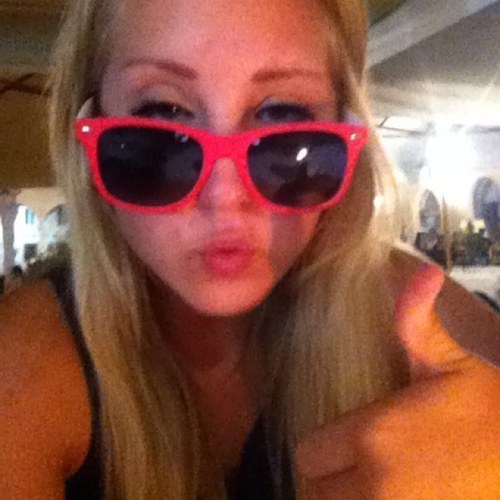 Twitrer for, av, med og uten meg selv, og litt for oppmerksomheten da
♡JB♡