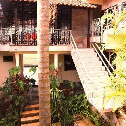 HOSPEDARIA DOS SONHOS II. Suítes com TV e Internet Wireless. Estacionamento coberto, café da manhã, piscina, sauna e um agradável jardim interno. Consulte-nos!